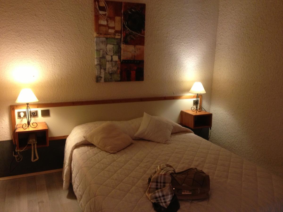 Hotel Cartusia Sarcenas ห้อง รูปภาพ